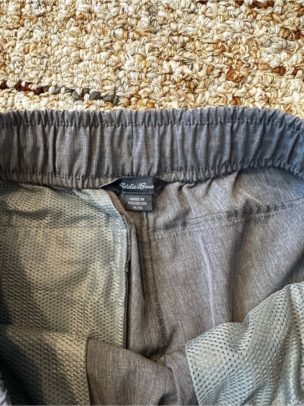 Eddie Bauer Men's Gray Elastic Waist Shorts - Picture 2 of 7